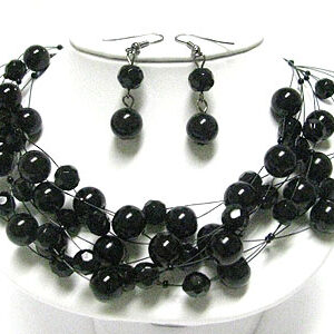 Daisy Pearl Necklace