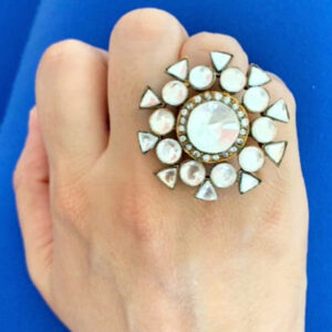 Kundan Bloom